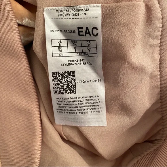 GUESS - Picture 6 of 7